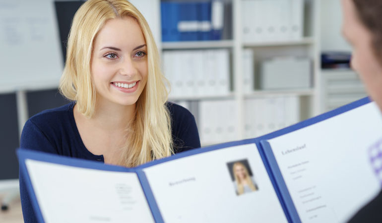 QUE “NO” HACER EN UNA ENTREVISTA DE TRABAJO